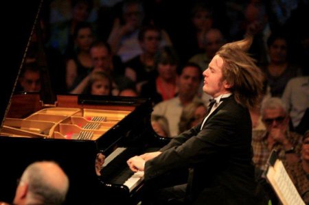 Daniil Trifonov in action